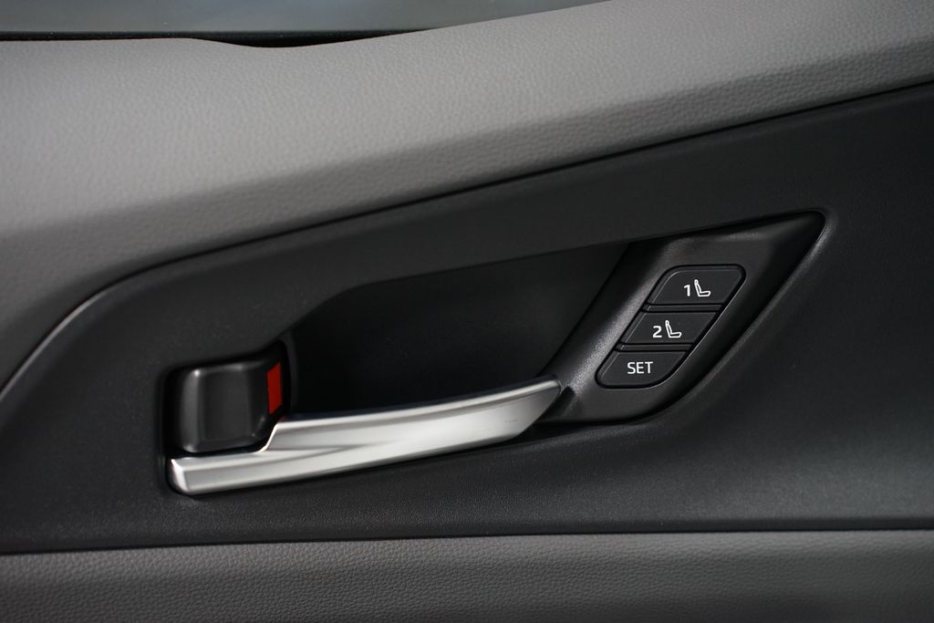 Thumbnail: 2026 Toyota Prius - 31