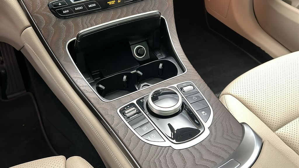 2019 Mercedes-Benz GLC 300 19