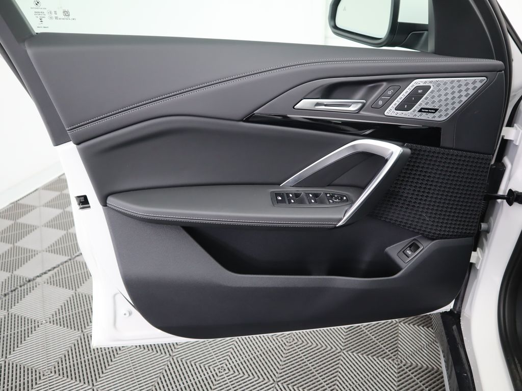 Thumbnail: 2025 BMW X1 - 25