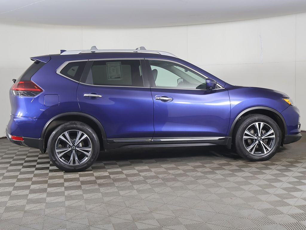 Used 2018 Blue Nissan SL image 16