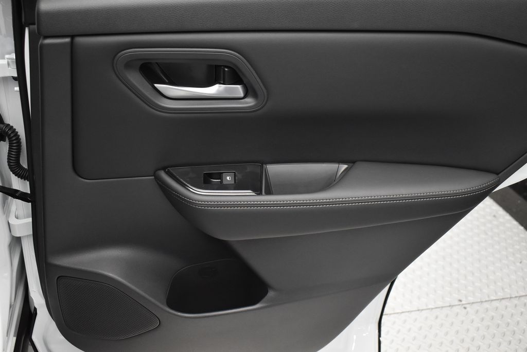 Thumbnail: 2026 Nissan Rogue - 28