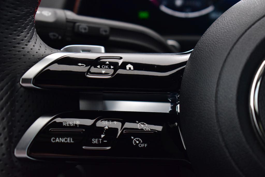 Thumbnail: 2025 Mercedes-Benz GLB - 16