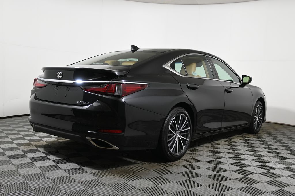 Thumbnail: 2025 Lexus ES - 7