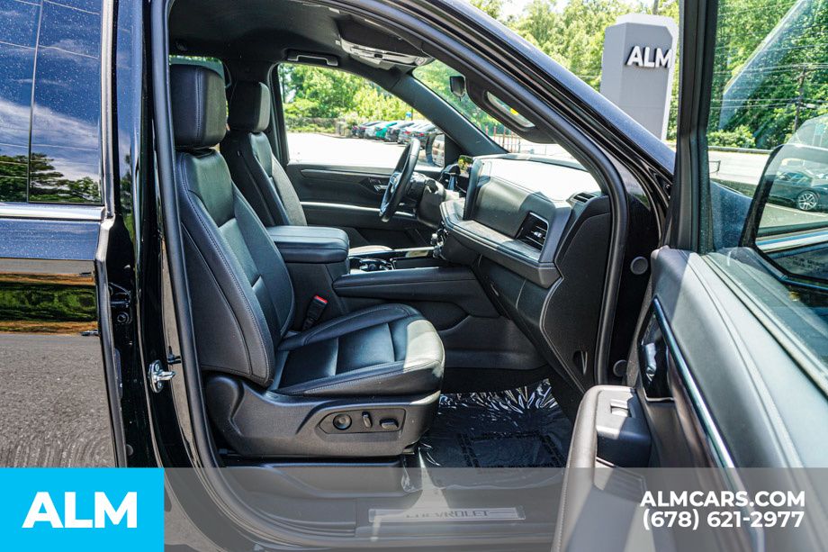 Used 2025 Black Chevrolet LT image 25