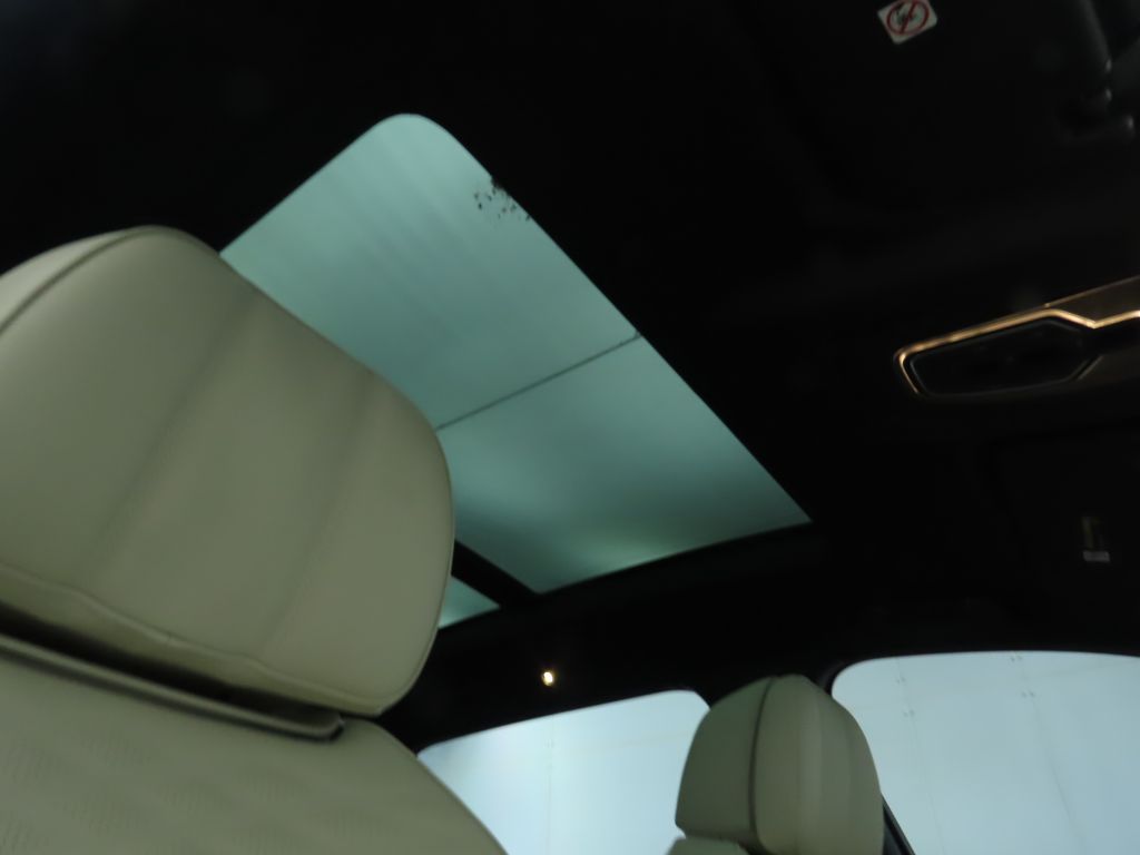 Thumbnail: 2023 Bentley Bentayga - 19