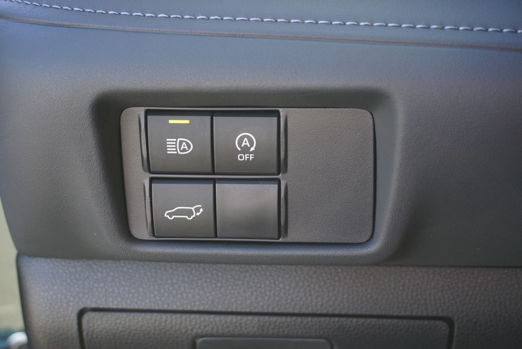 Thumbnail: 2024 Toyota Highlander - 32