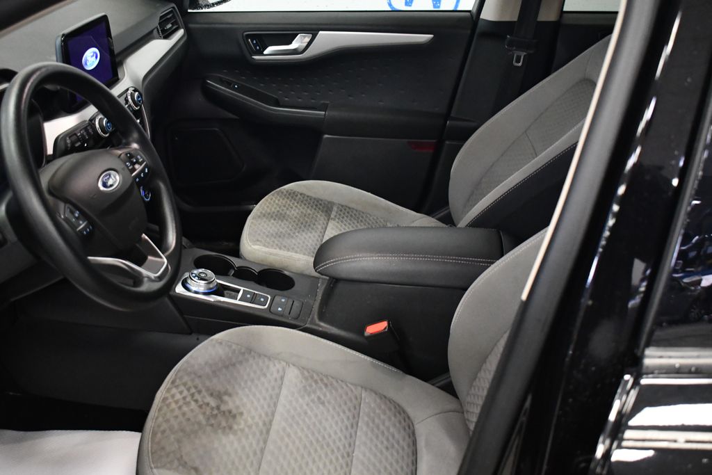 Thumbnail: 2020 Ford Escape - 6