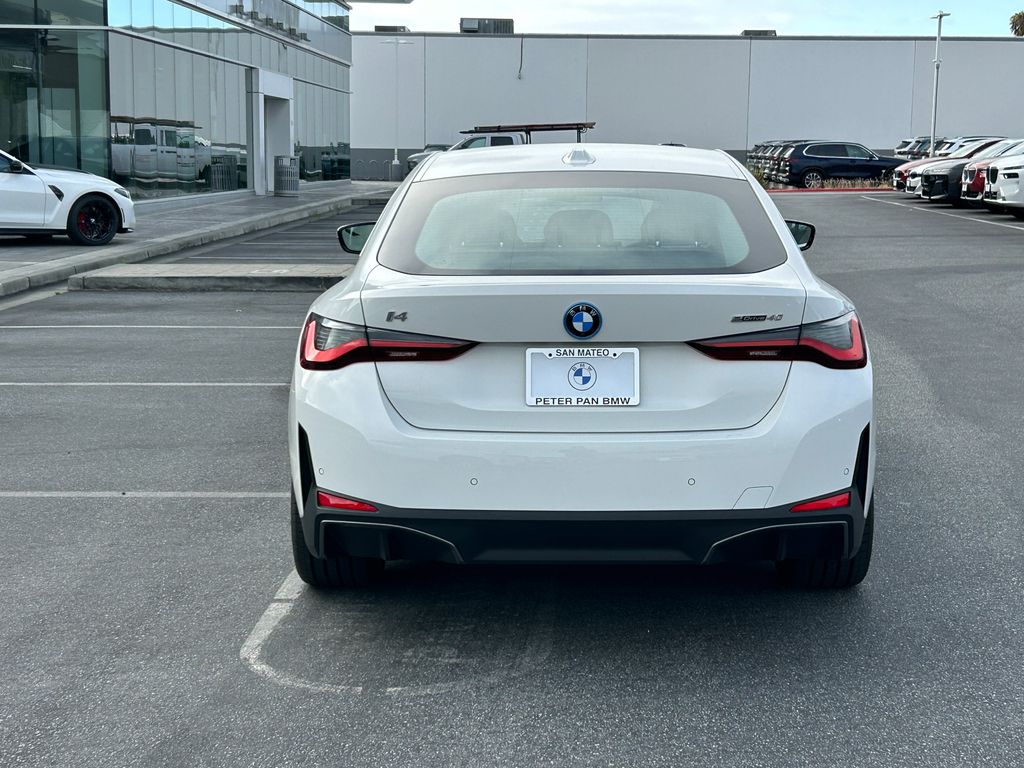 Thumbnail: 2025 BMW i4 - 4