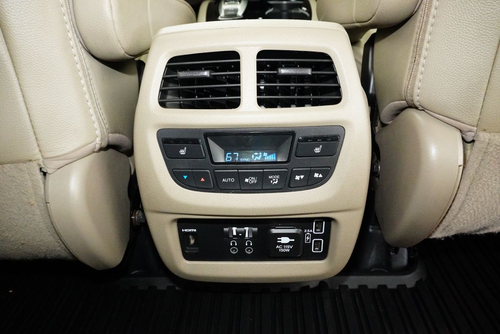 Used Car 2020 Honda Pilot  Touring For Sale Under $25,000 In Weatherford, Texas