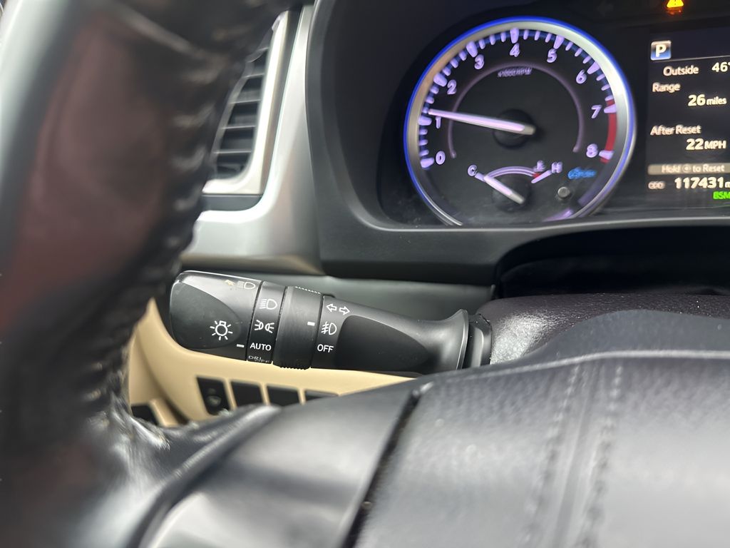 Used Car 2019 Toyota Highlander  Xle For Sale Under $25,000 In Austin, Texas