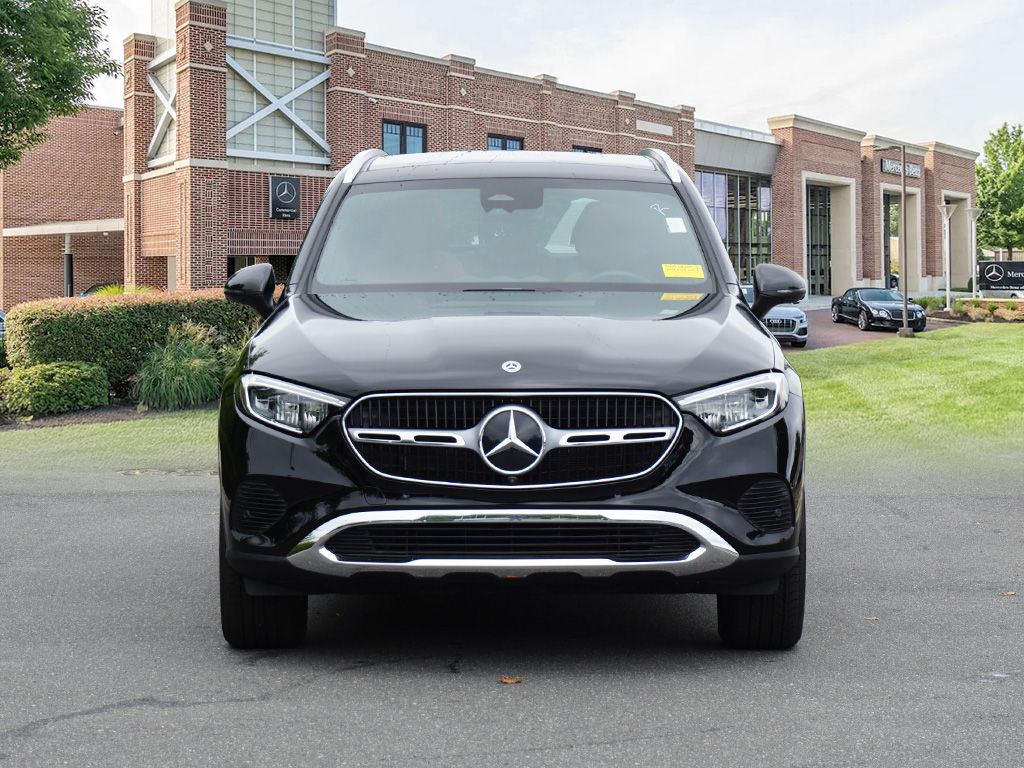 Thumbnail: 2023 Mercedes-Benz GLC - 2