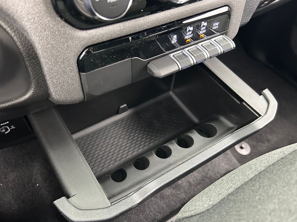 New 2026 Bright White Clearcoat Ram Tradesman image 21