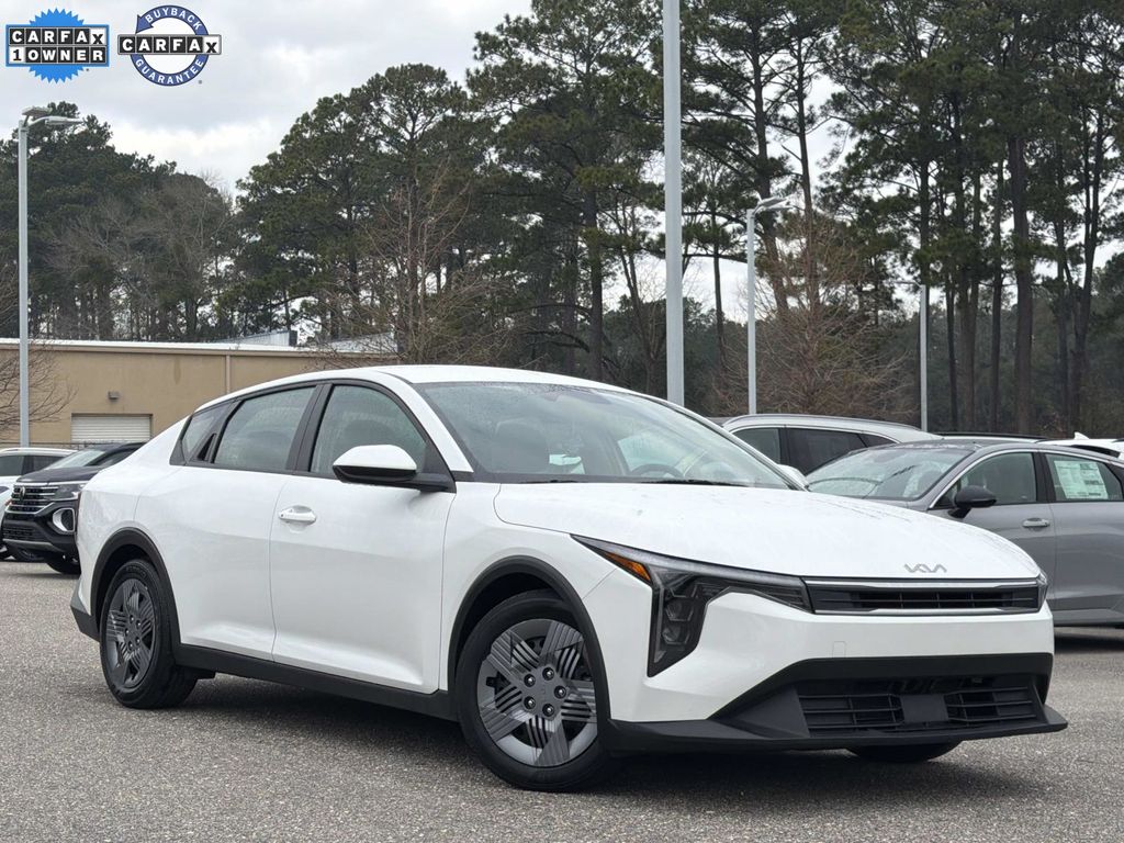 2025 Kia K4 LX FWD