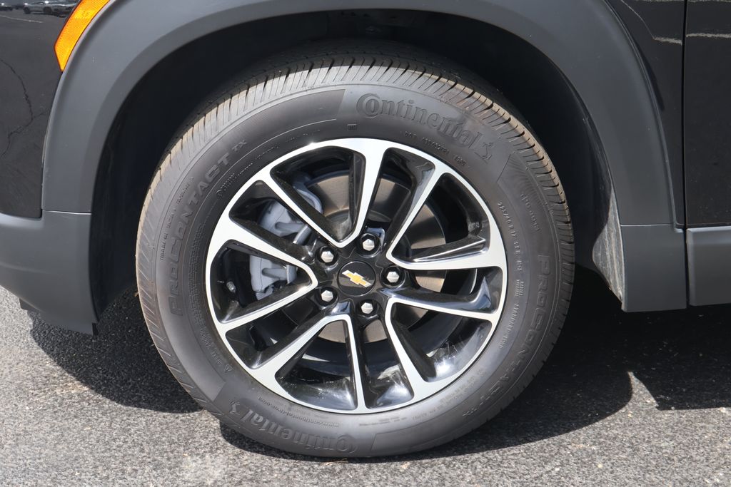 Thumbnail: 2026 Chevrolet TrailBlazer - 14