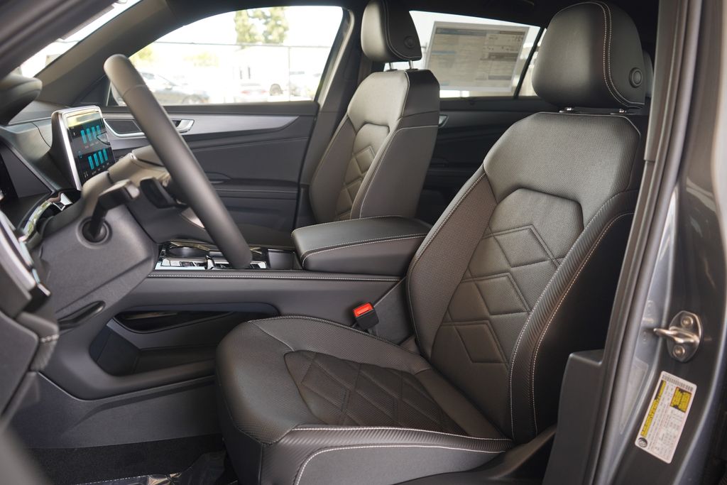 2025 Volkswagen Atlas SE 6