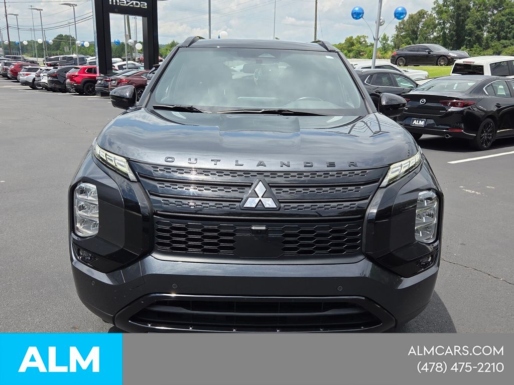 Used 2024  Mitsubishi SEL image 3