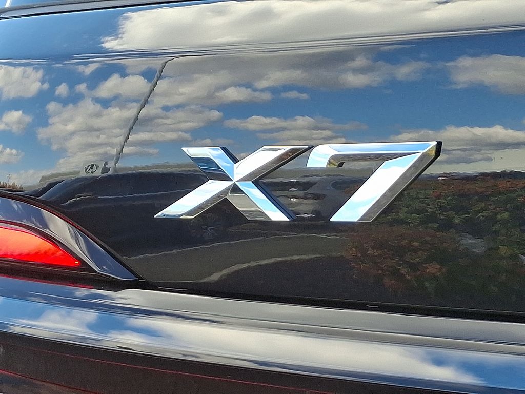 Thumbnail: 2026 BMW X7 - 11