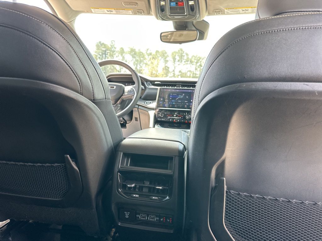 2023 Bright White Clearcoat Jeep Grand Cherokee Limited 4X4 SUV