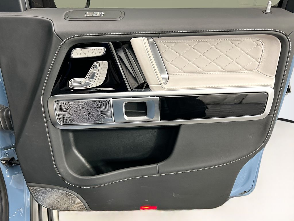 Thumbnail: 2022 Mercedes-Benz G-Class - 24