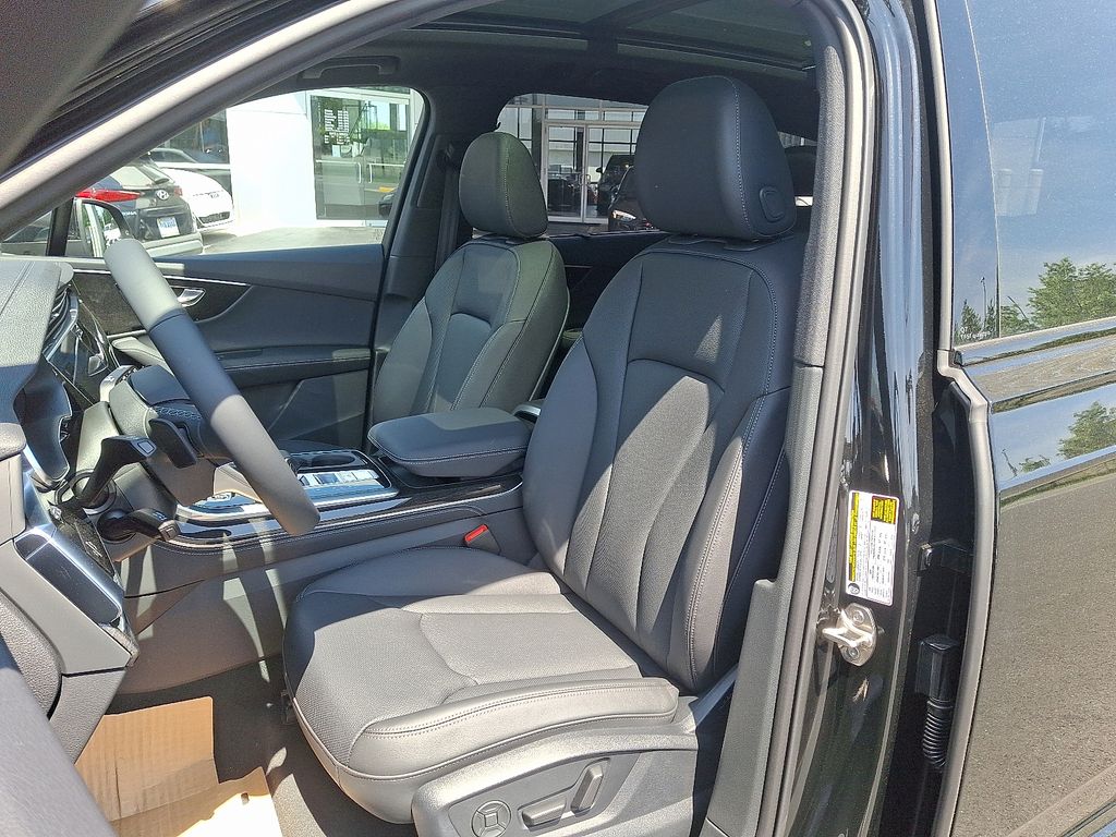 2025 Audi Q7  11