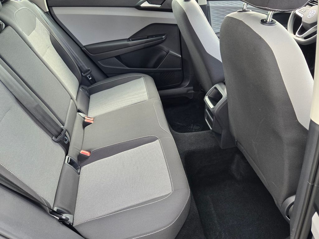 2022 Volkswagen Taos - $16,500