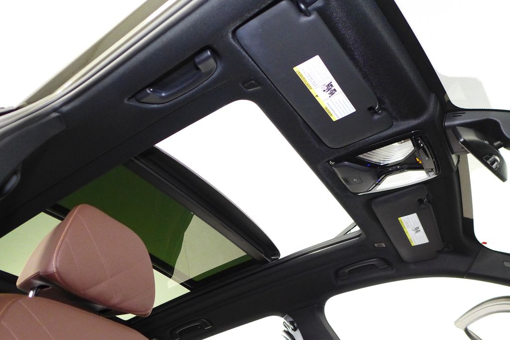 Thumbnail: 2023 BMW X5 - 17