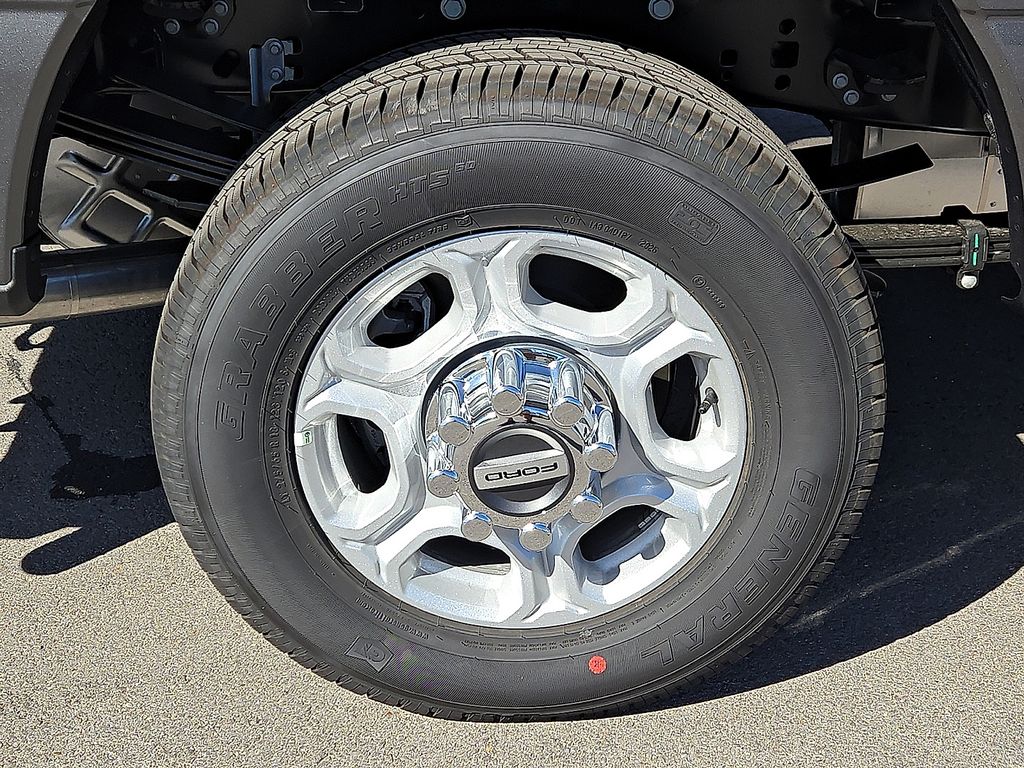 2026 Ford F-350 Super Duty XLT - Photo 7
