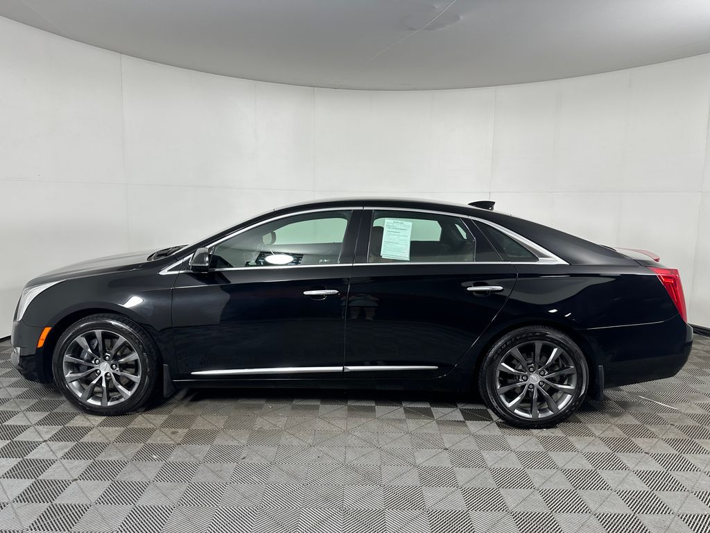 Photo 2 of 2016 Cadillac XTS Luxury