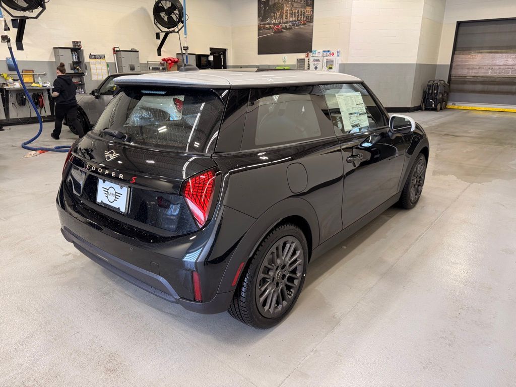 Thumbnail: 2026 MINI Cooper - 6