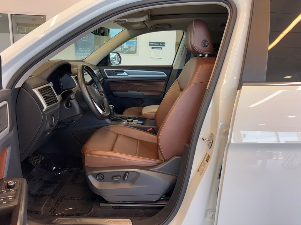 2022 Volkswagen Atlas 3.6L V6 SE w/Technology