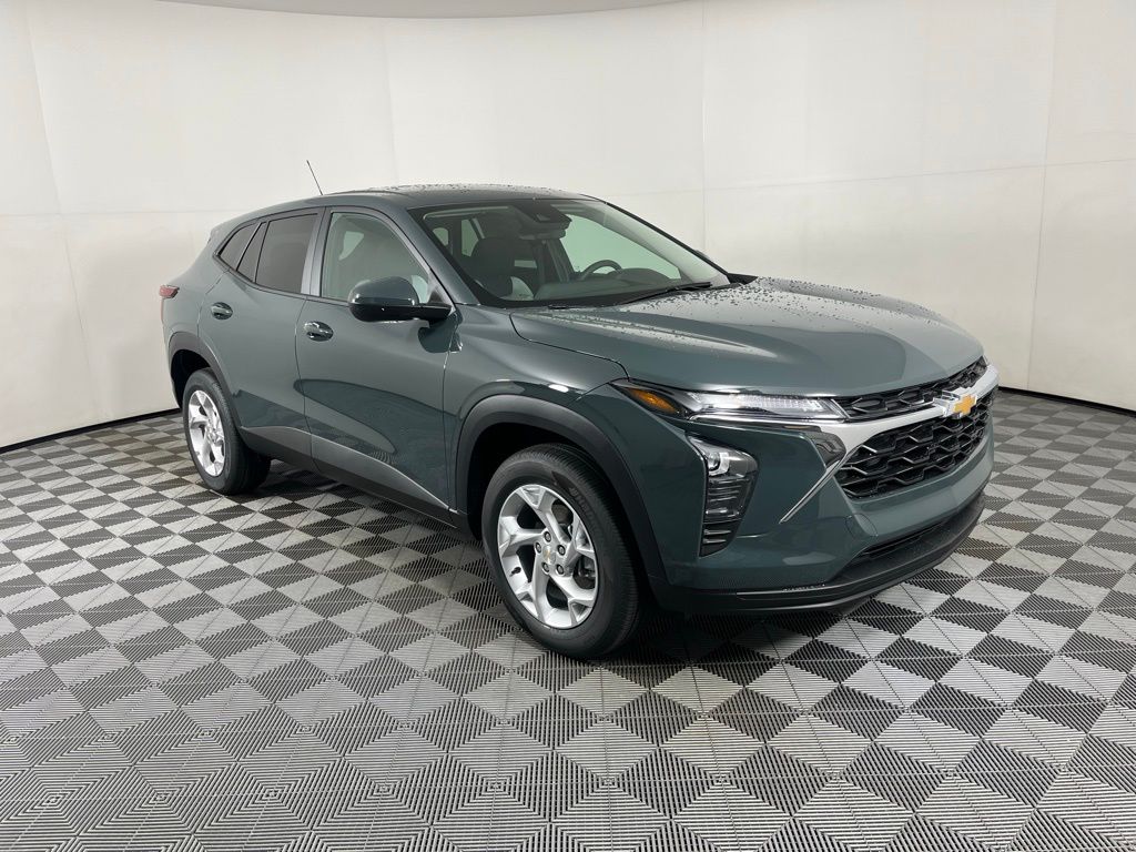 Thumbnail: 2025 Chevrolet Trax - 6