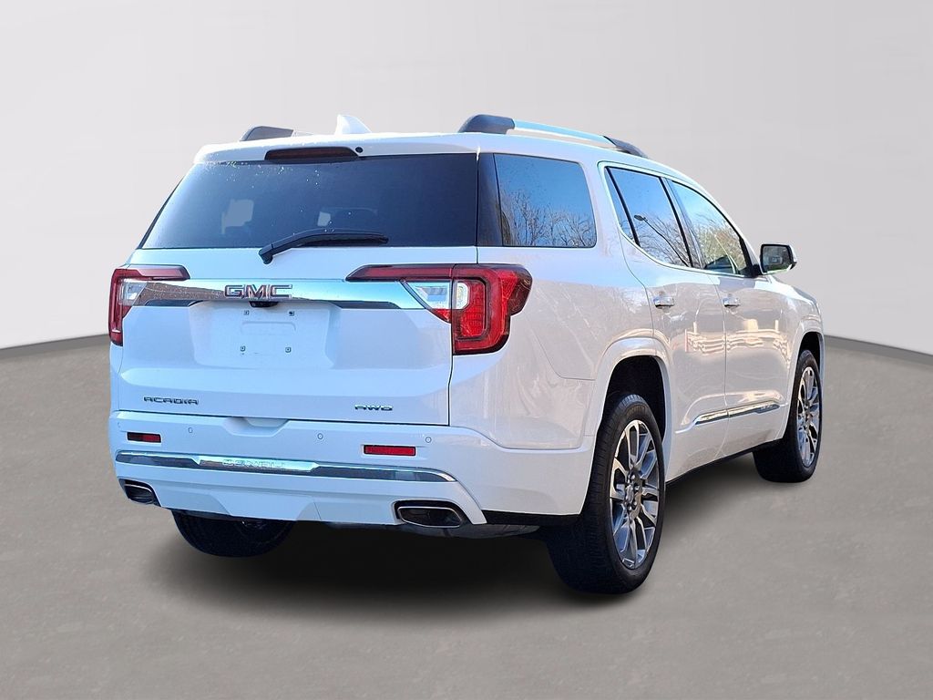 2022 GMC Acadia Denali 4