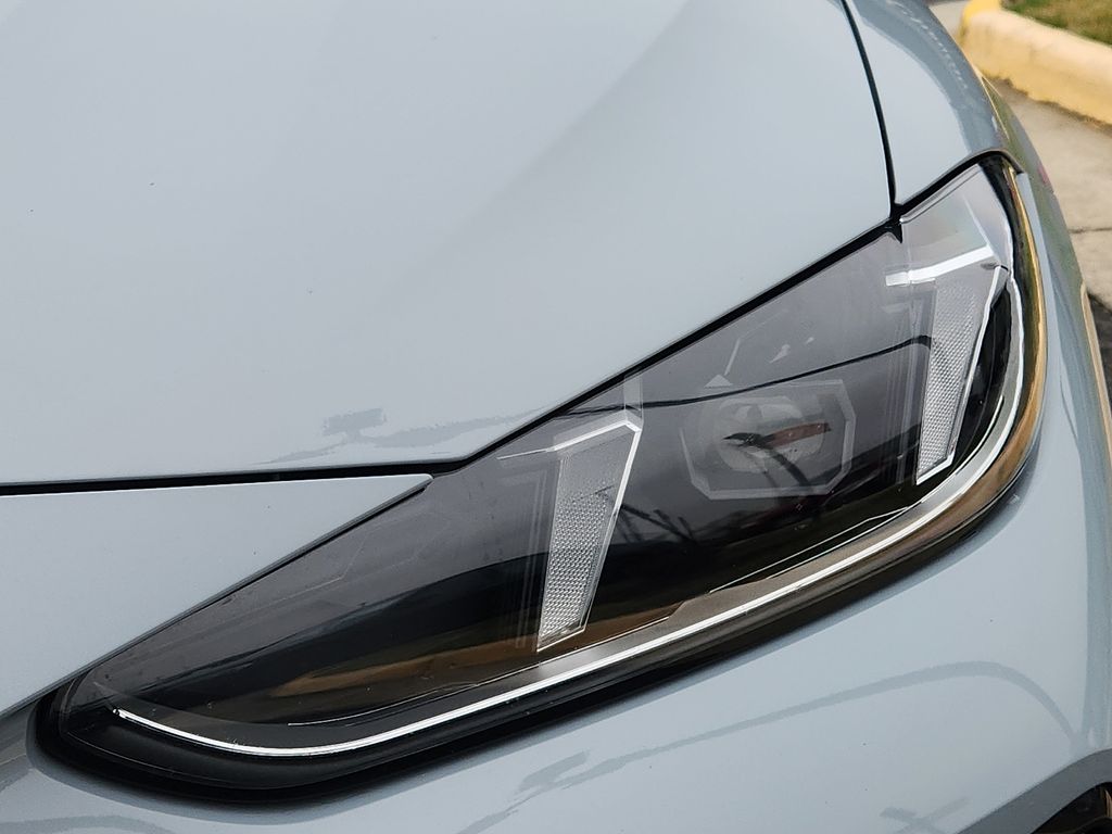 Thumbnail: 2025 BMW i4 - 9