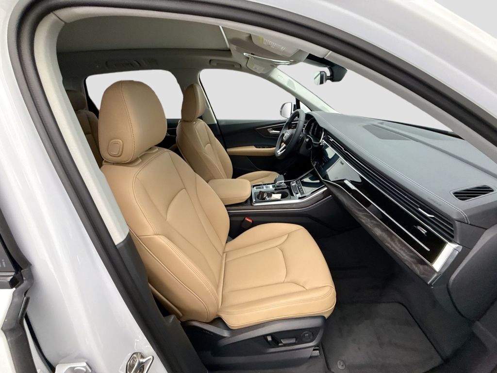 Thumbnail: 2026 Audi Q7 - 19