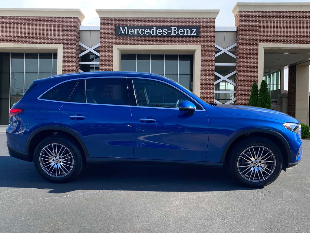 2024 Mercedes-Benz GLC 300 4