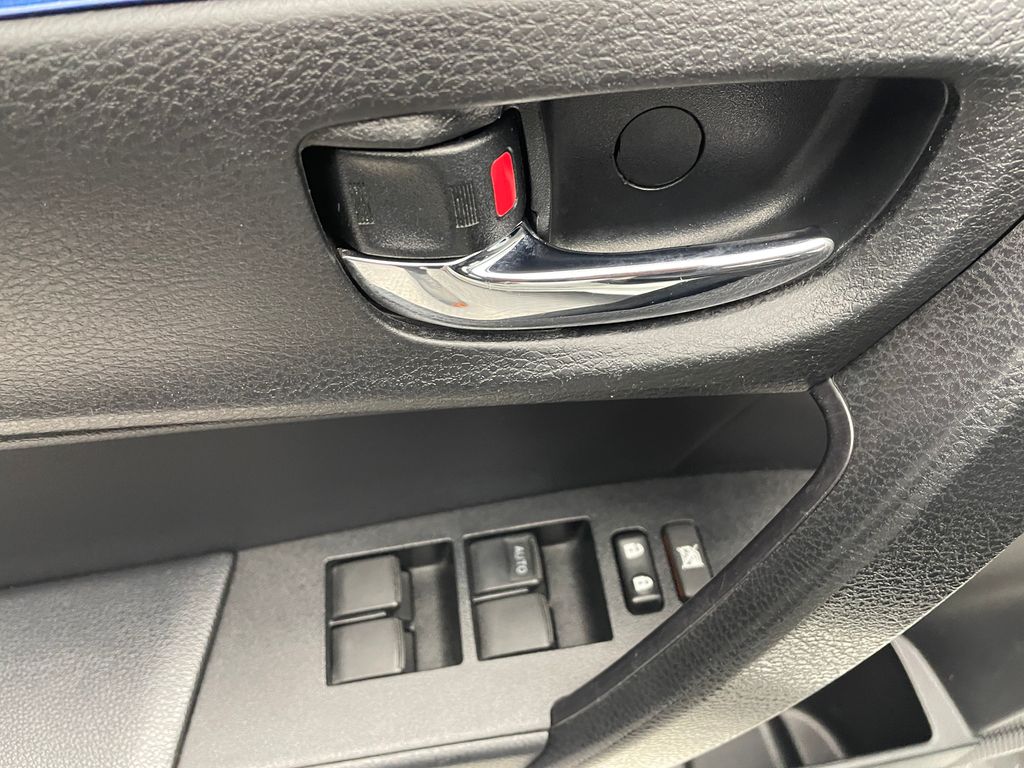 Thumbnail: 2019 Toyota Corolla - 10