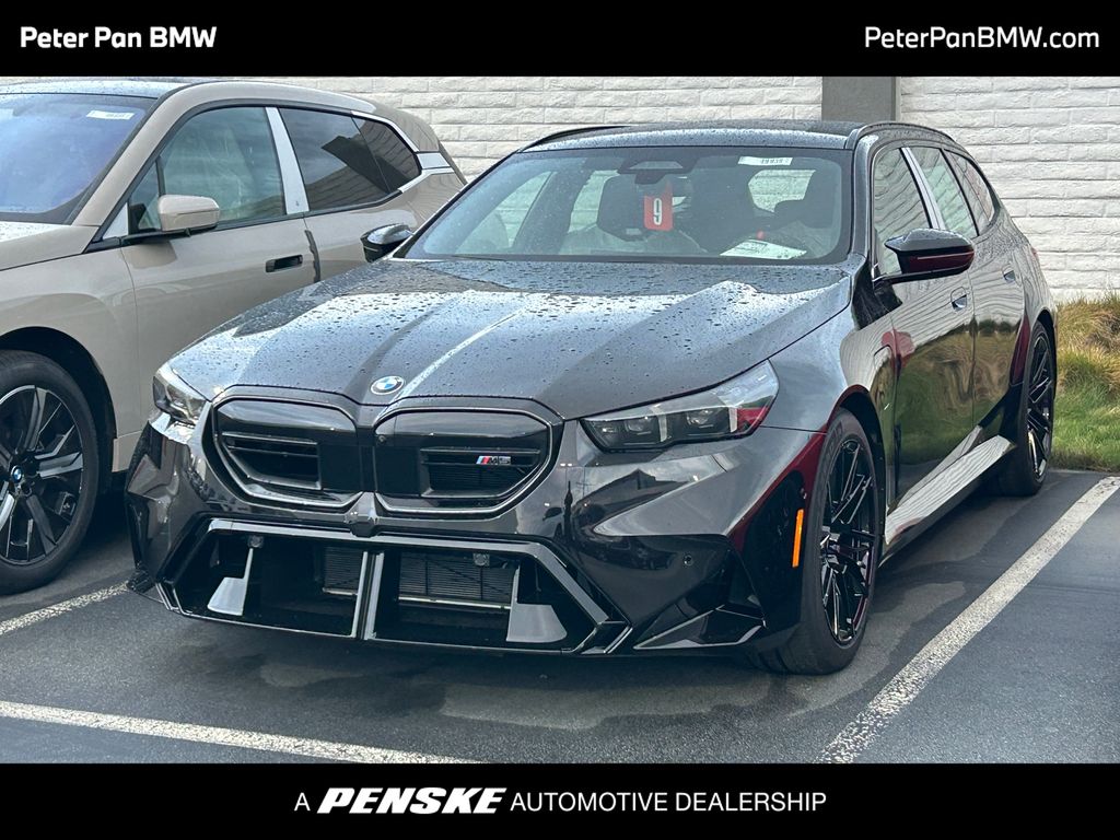 Thumbnail: 2026 BMW M5 - 1