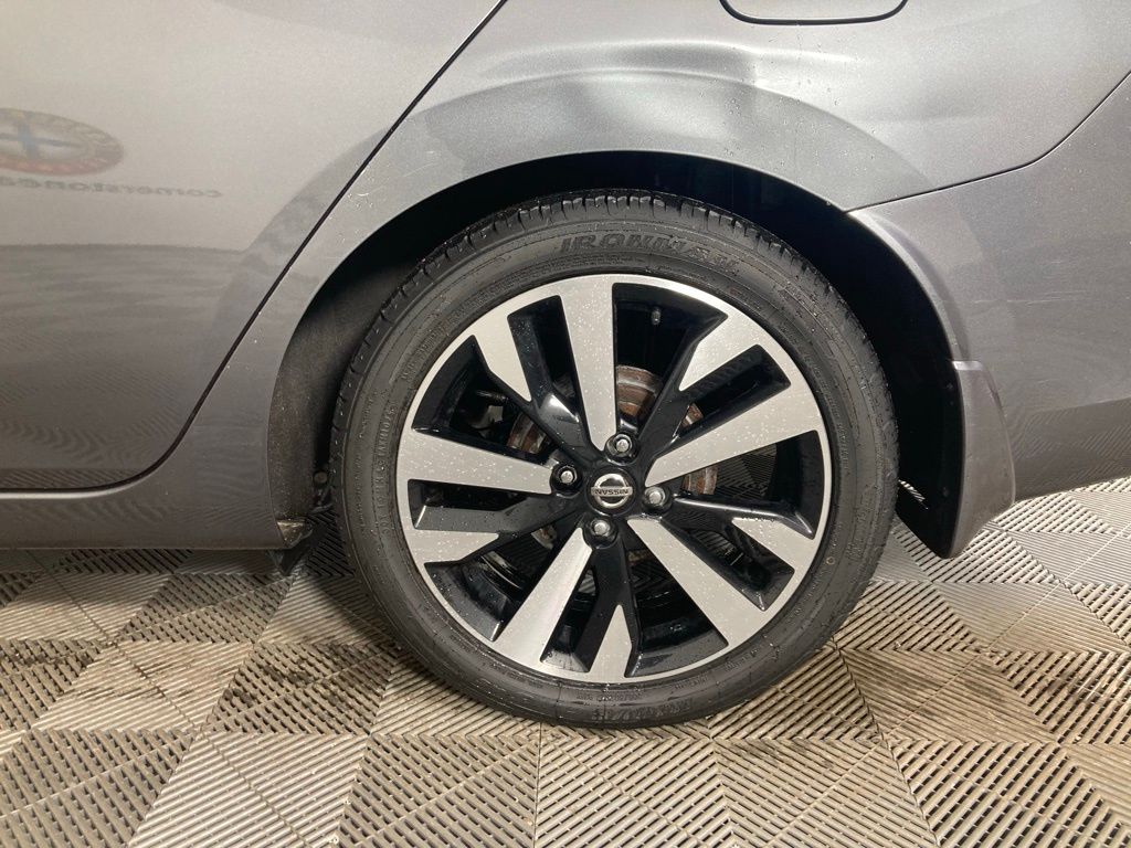 Used 2022 Gray Nissan 1.6 SR image 23