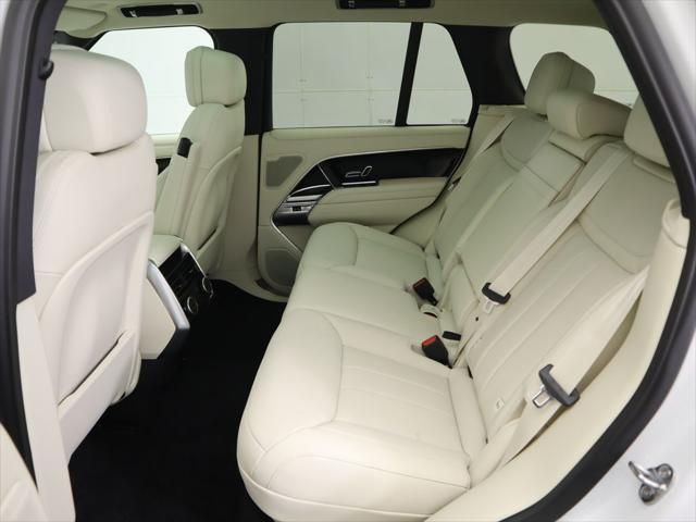 Thumbnail: 2025 Land Rover Range Rover - 22