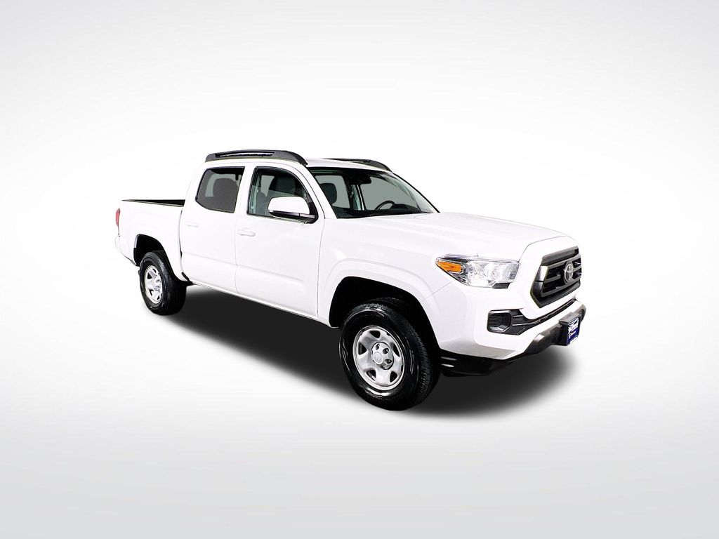 Used 2022 Toyota Tacoma SR with VIN 3TMCZ5AN0NM513957 for sale in Gladstone, OR