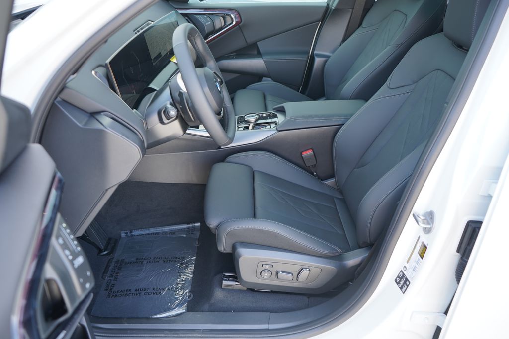 2025 BMW X3 3.0i 11