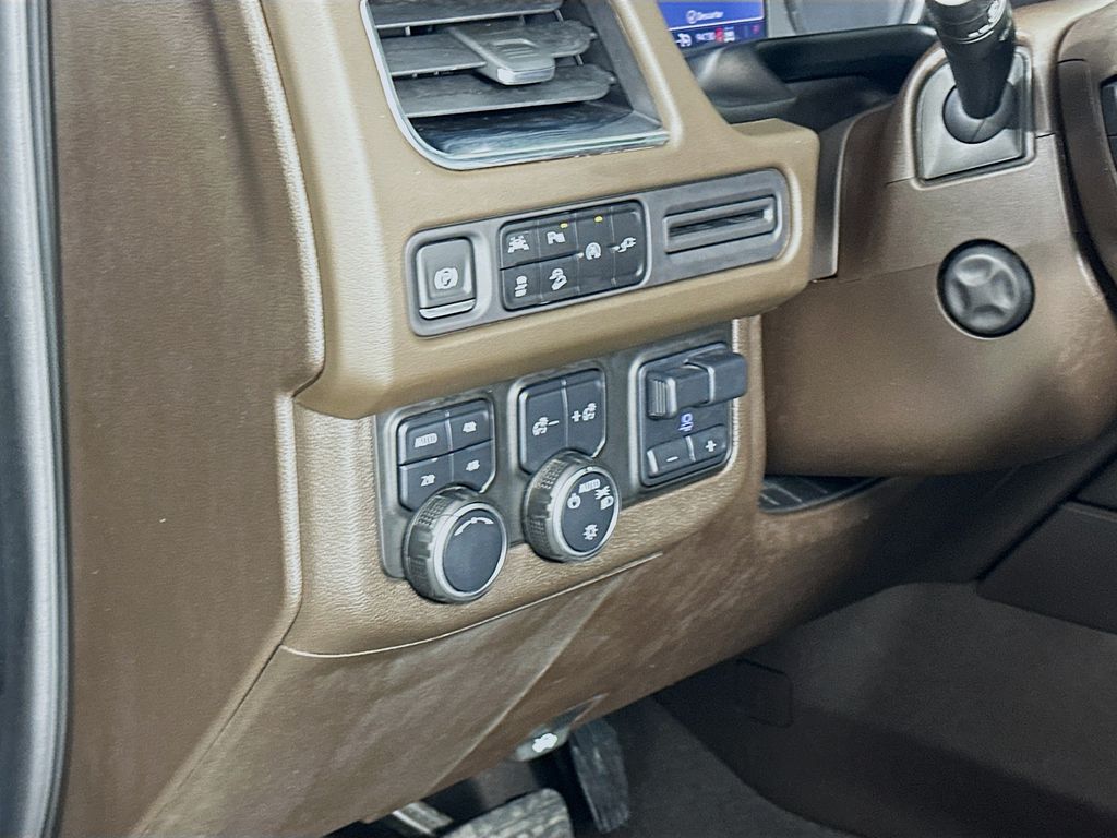 Thumbnail: 2021 Chevrolet Tahoe - 10