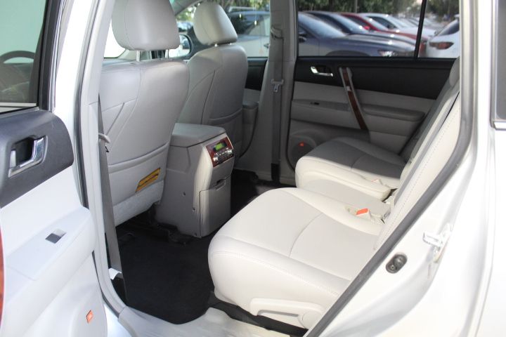 Used Car 2011 Toyota Highlander  Limited For Sale Under $10,000 In Georgetown, Texas