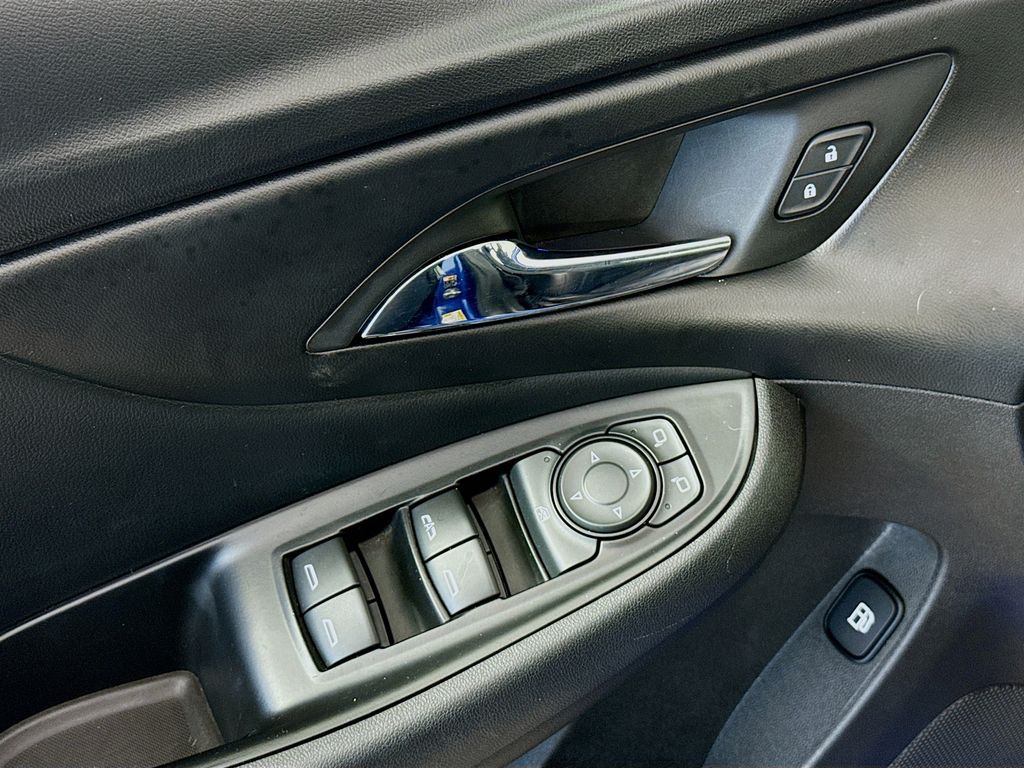 Thumbnail: 2016 Chevrolet Volt - 23