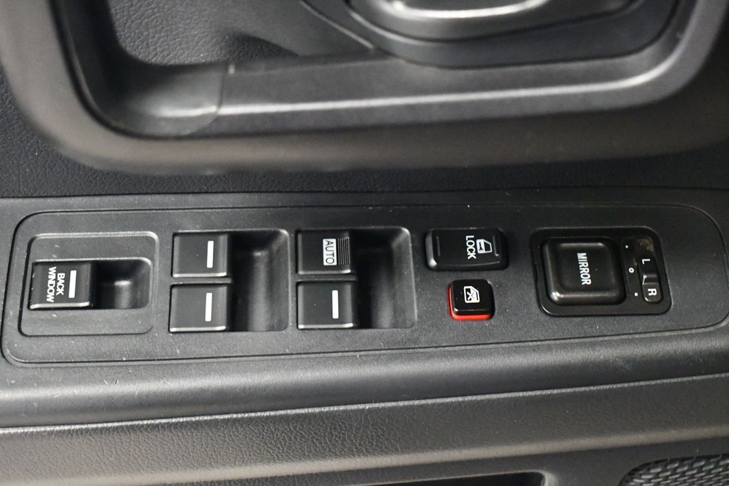 Thumbnail: 2013 Honda Ridgeline - 13