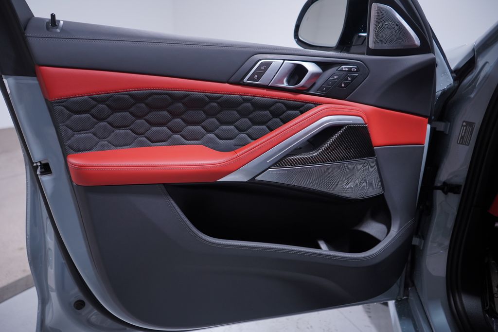 Thumbnail: 2024 BMW X6 - 16