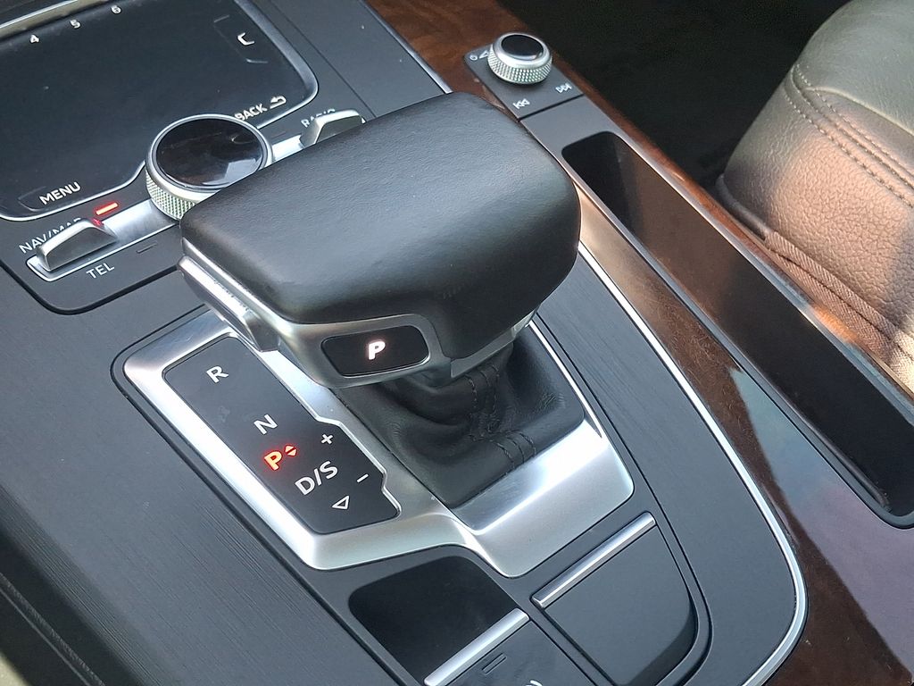 Thumbnail: 2018 Audi Q5 - 15