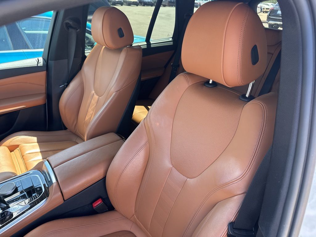 Thumbnail: 2021 BMW X5 - 7