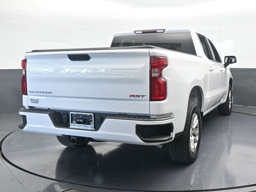 Used 2023 Summit White Chevrolet RST image 5