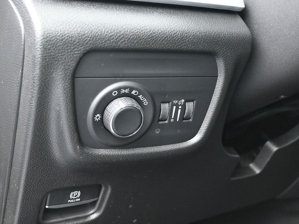 New 2025 Silver Zynith Jeep Altitude X image 15